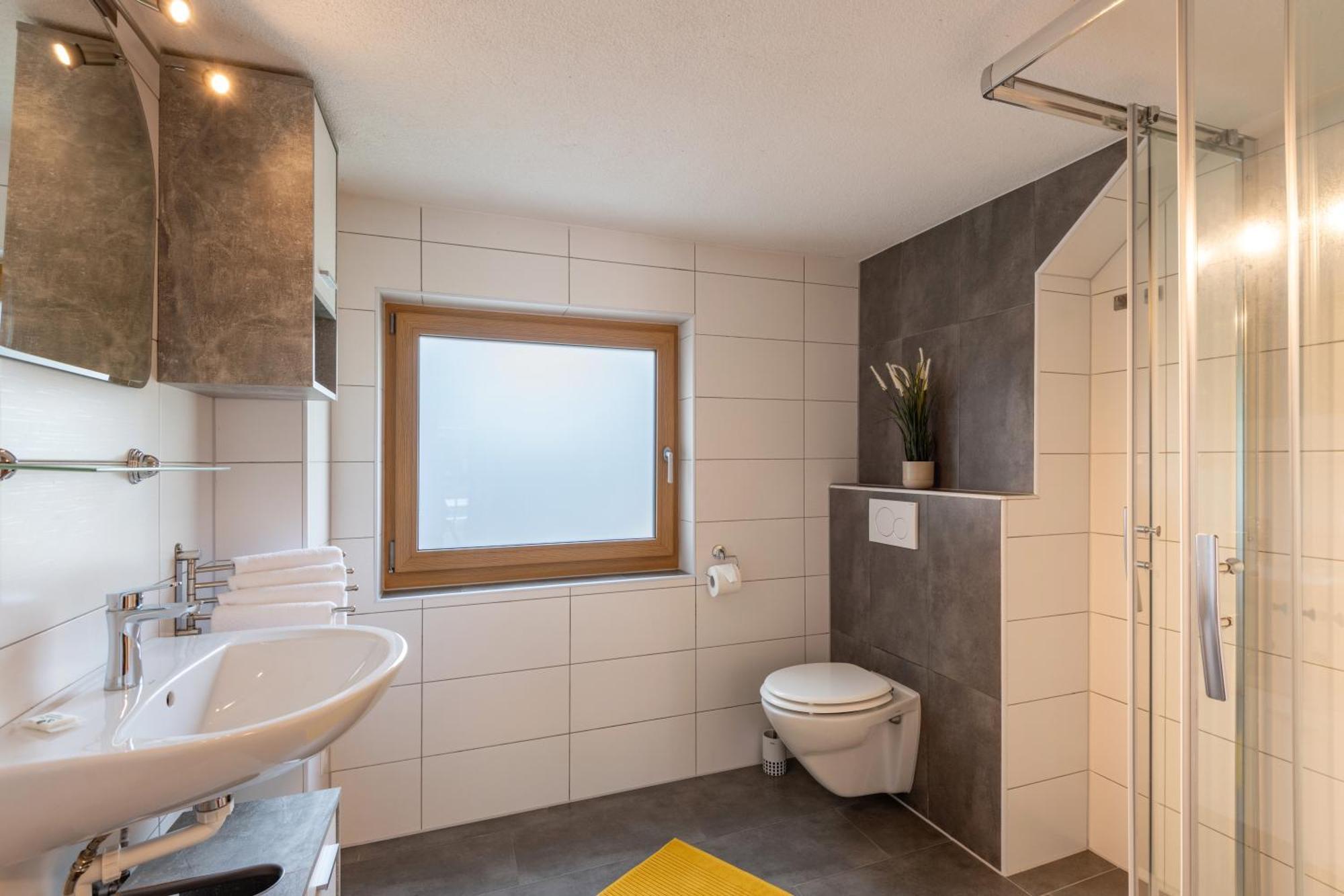 Modernes Apartment - 3 Schlafzimmer - 2 Kostenlose Parkplaetze 菲根 外观 照片